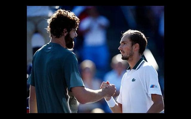  メドを称賛「とても強い」 