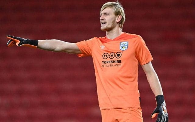 「一体何が？」「プスカシュ賞をあげよう」英2部で起こった若きGKの珍プレーが話題に