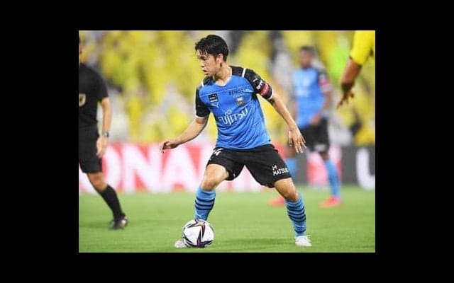 三笘薫と田中碧の抜けた穴はどうなる。20歳ウインガーが強烈なインパクト