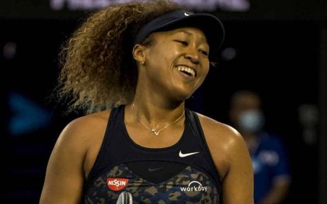 大坂なおみ×村上隆。桜柄が可愛い限定コラボラケット＆バッグをSNSでお披露目！