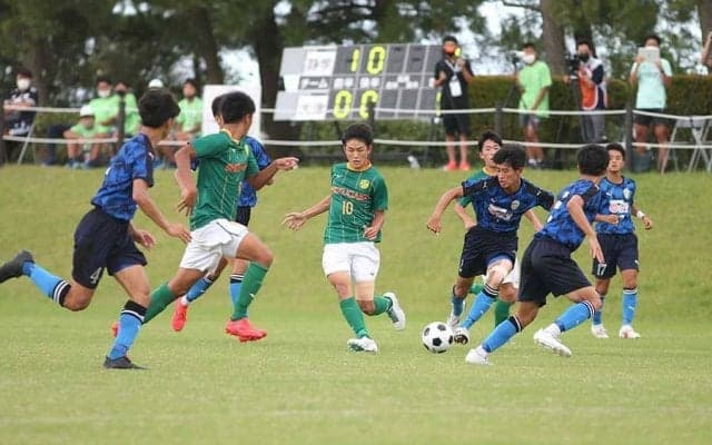 名門・静岡学園が4強　青森山田との準決勝に指揮官煙幕「100％で行って0-8かも…」