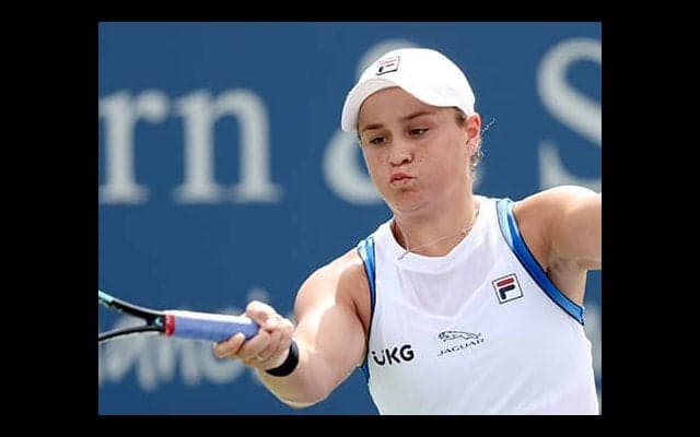 世界1位バーティ 初戦突破