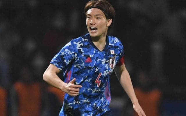 シャルケ加入の板倉滉が「内田さんのように」と先輩のような存在へ意気込み、SDは「チームを豊かにする」