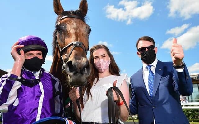 【凱旋門賞】スノーフォール堂々1番人気、年長牝馬も撃破で人気加速/8月21日時点オッズ