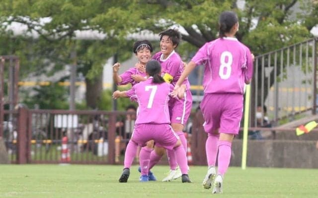 藤枝順心、1年生ラッキーガールの長距離砲で決勝進出「風で良い所に飛んでくれた」