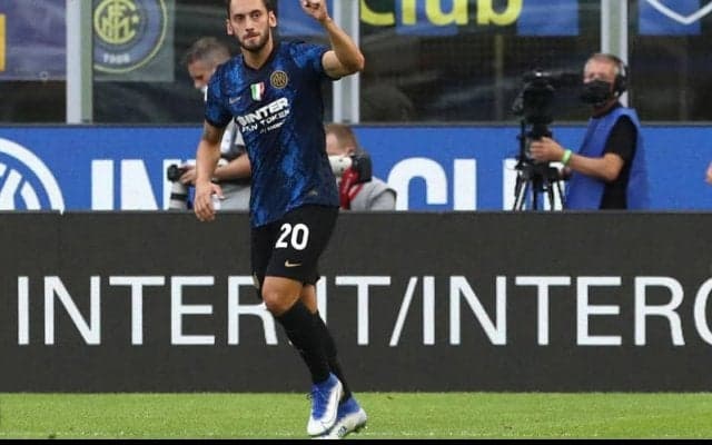 王者インテル、新戦力チャルハノール&ジェコ弾で4発快勝発進《セリエA》