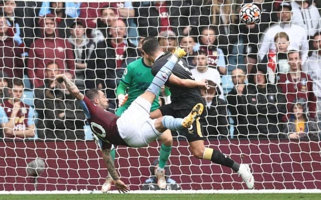 「ゴール・オブ・ザ・シーズンだ」と呼び声高いイングスの圧巻バイシクル、代表初ゴールと酷似で話題に