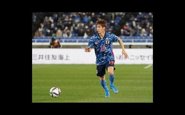 広島・佐々木翔が思い描く日本代表の左SB像。長友佑都と「同じではなく、自分のよさを出したい」