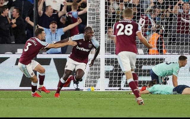 ハマーズが10人のレスター粉砕で開幕連勝!　アントニオがクラブのPL最多得点者に!《プレミアリーグ》