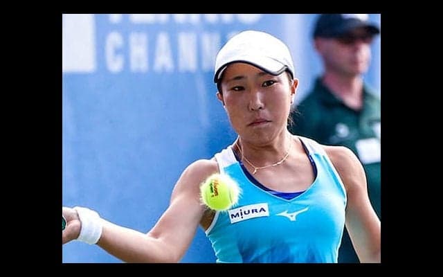 相手棄権 6分でツアー初勝利