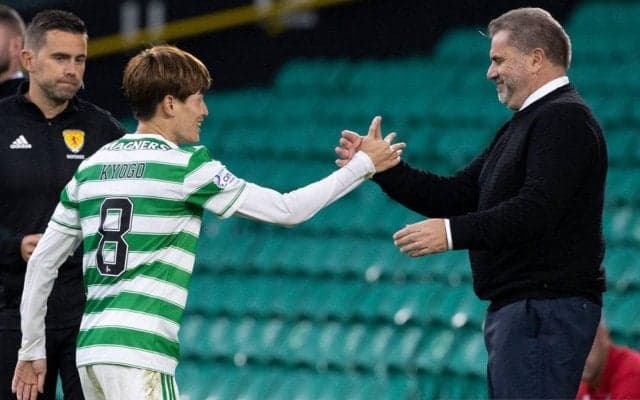 「亨梧を連れてきたのは私だから…」ポステコグルー監督が古橋への人種差別に責任感「とても悲しい」