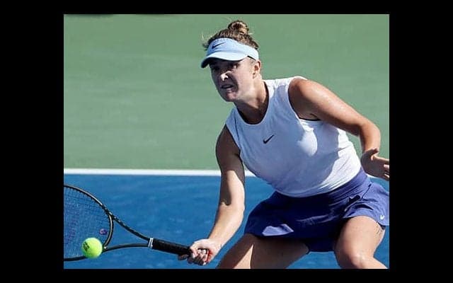 スイトリナ 相手棄権で初戦突破