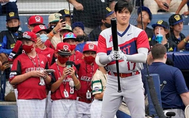 【MLB】大谷翔平、子ども最優先のサイン対応を米称賛「彼が最高である理由」「分かっている」