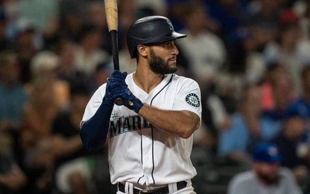 「最高レベルに奇妙な安打」　イチロー氏ばりの“ワンバウンドヒット”にMLB公式も驚愕