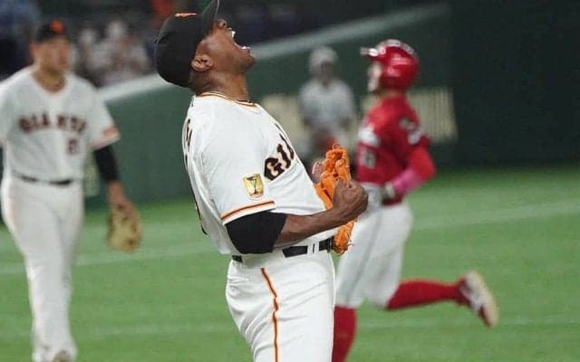 巨人、守護神・ビエイラが球団タイ29試合連続無失点　岡本和が決勝の31号2ラン
