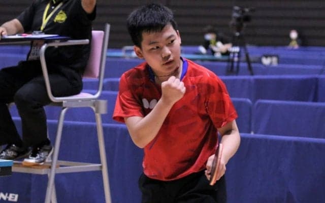 激戦制した松島輝空、決勝へ　2冠を目指す名電・坂井と激突＜全中男子シングルス準決勝＞