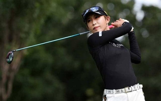 「25歳で引退」から32歳になった金田久美子　満身創痍でもゴルフを辞められない理由