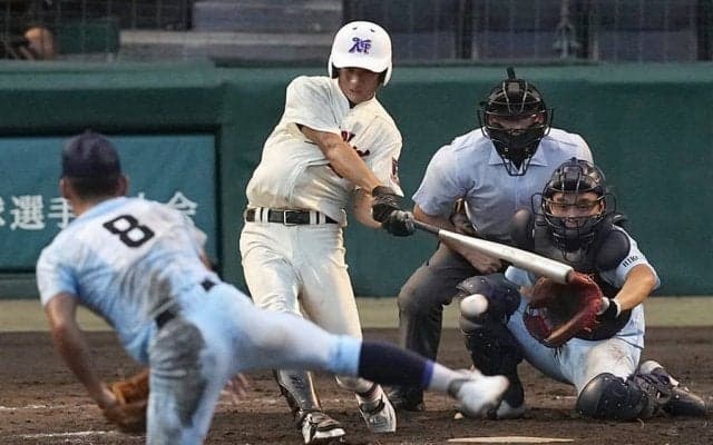 【高校野球】「最後なんで出した訳じゃない」　神戸国際、9回2死から“奇跡の同点劇”は全員の力