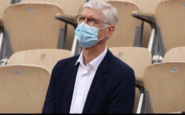 ヴェンゲル氏が教え子と“リバプール”で再会！クロップとも談笑