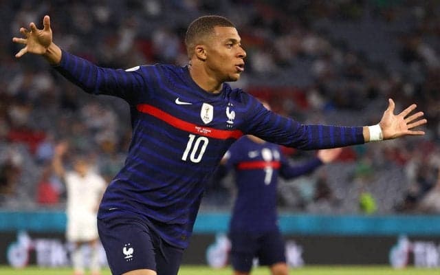 フランス代表が発表！ ムバッペやポグバ、ベンゼマも招集《カタールW杯欧州予選》