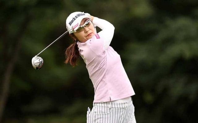 35歳藤田さいきが単独首位浮上　怒涛7バーディーで奮闘「私には年齢のハンデもある」