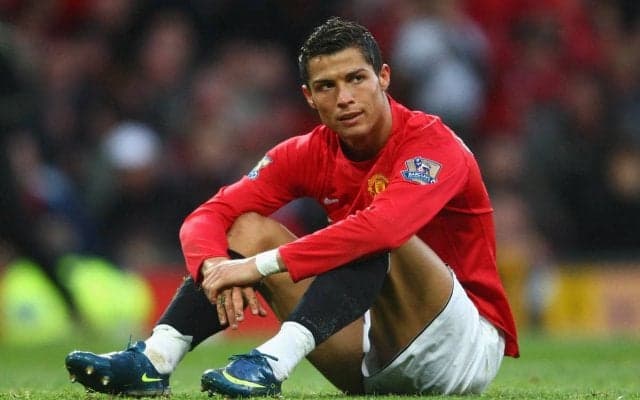 「早まったな」悲報…移籍数時間前にユナイテッド時代のC・ロナウドのユニを燃やしたファン現る「伏線になった説」