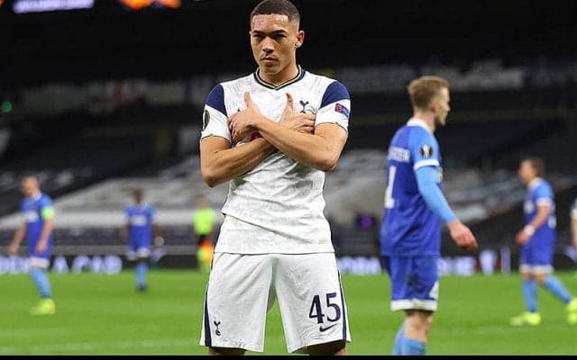 PSVがFWカルロス・ヴィニシウスを獲得!　昨季はスパーズで10ゴールを記録