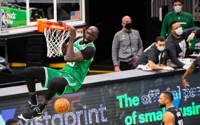 リーグ最長身の226センチ、タコ・フォールがキャブズと無保証の1年契約で合意