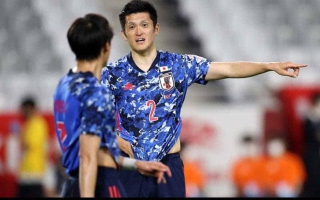 日本代表選手たちが「Jリーグのクラブ名」を言いながらリフティングも…植田直通が一週目からチョンボ