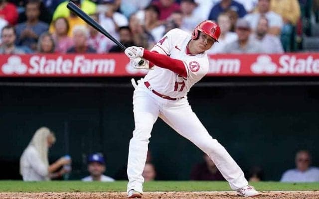 【MLB】大谷翔平が「かすりもしない」　コールの160キロ剛球にファン仰天「打てんぞこれ」