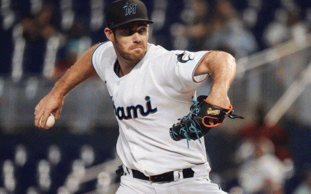 【MLB】「これは狂気だ」打者の“腰折る”魔球が話題…直撃コースからストライクゾーンへ