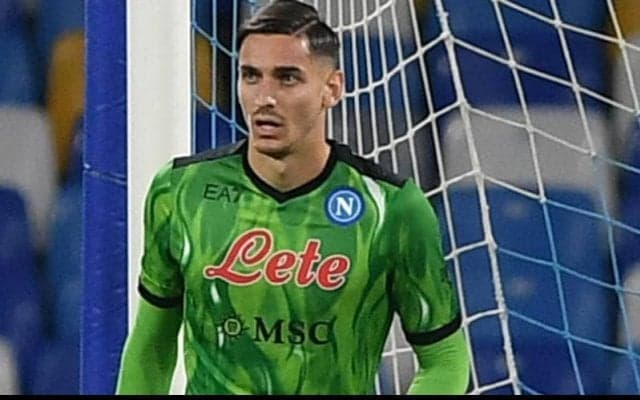 ナポリに緊急事態、守護神メレトがイタリア代表で負傷…穴埋めに動く