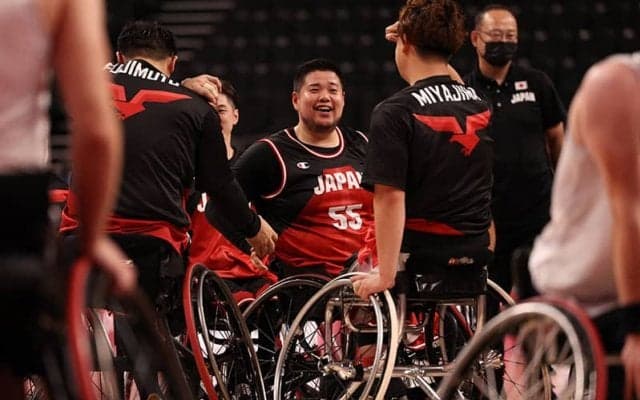 熱視線を浴びる車いすバスケ代表ユニ…その完成秘話を担当者に聞いた