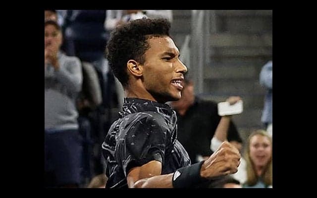 約4時間の熱戦制し16強