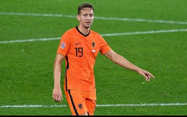 バルセロナ加入のルーク・デ・ヨング、元チームメイトとの再会に言及 「僕にとっては楽なこと」