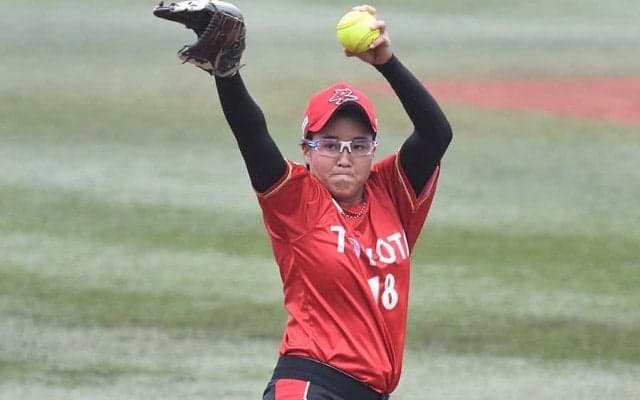 頭下げてマイクがおでこにゴチン　“愛され娘”ソフト後藤、五輪金で得た財産とは？