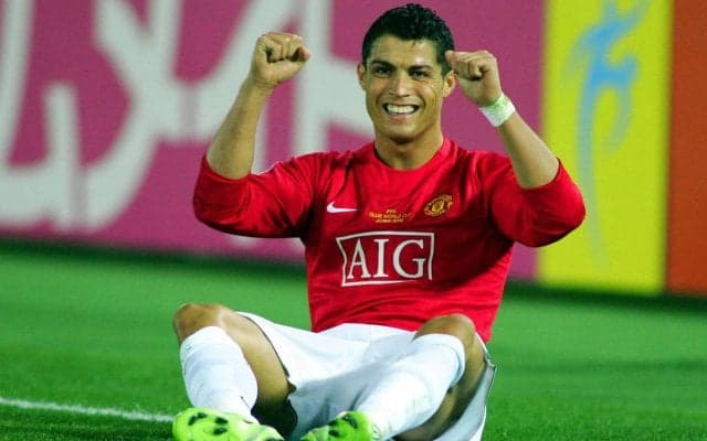 プールやジャグジーも完備!複合施設さながらのC・ロナウドの自宅が超豪華