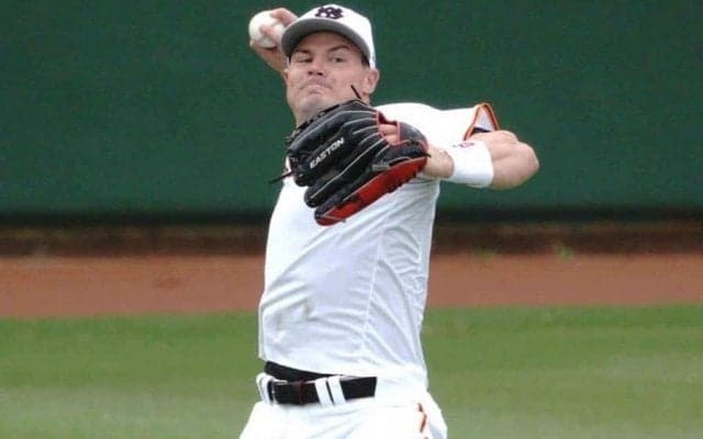 「ノビがすげぇ」「秘密兵器になる」　巨人新助っ人、挨拶代わりの“鬼肩バズーカ”