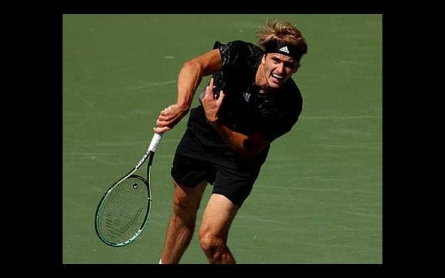 ズべレフ8強 20歳シナー撃破