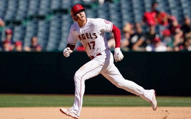 【MLB】大谷翔平の二刀流は何年続く？　敵地の実況席で議論の対象に「即答するならば…」