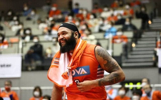 広島のキャプテンにグレゴリー・エチェニケが就任、副キャプテンは新加入の辻直人