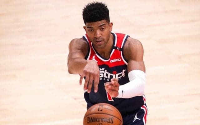 昨季ブルズとウィザーズでプレーしたチャンドラ・ハッチソンがサンズと契約