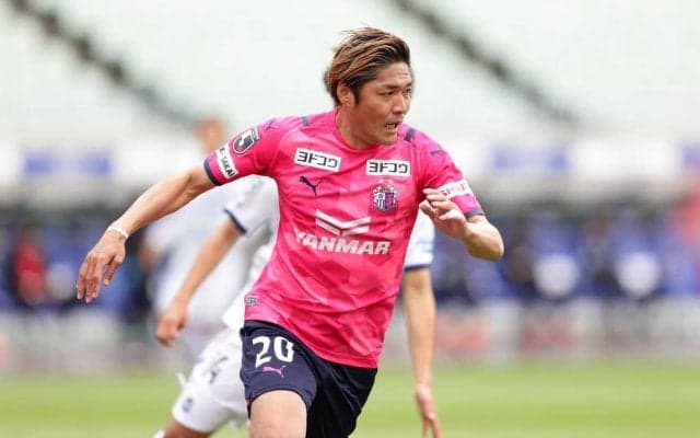 これは凄すぎる！GKが一歩も動けない「冷静沈着完璧ゴール」セレッソ大阪・乾貴士と大久保嘉人で奪ったダメ押し弾とは？【動画】