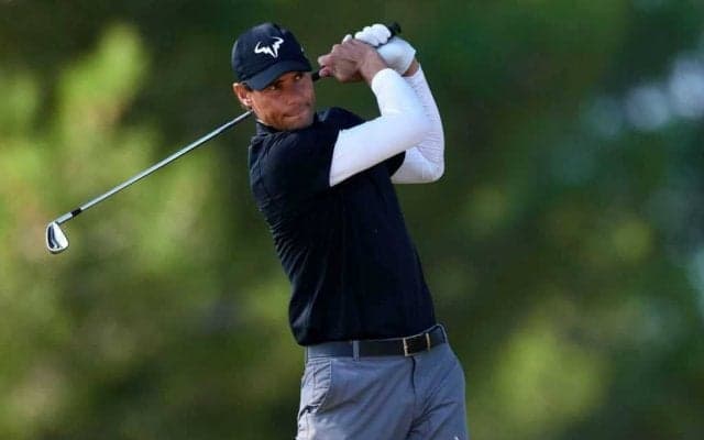 休養中のナダルがチャリティーゴルフ大会で優勝！表彰式の様子がSNSに投稿される