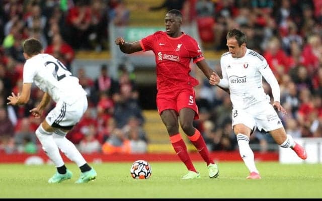 ファン・ダイクを絶賛する新加入コナテ　「一緒にプレーして彼から学ぶことが待ち遠しい」