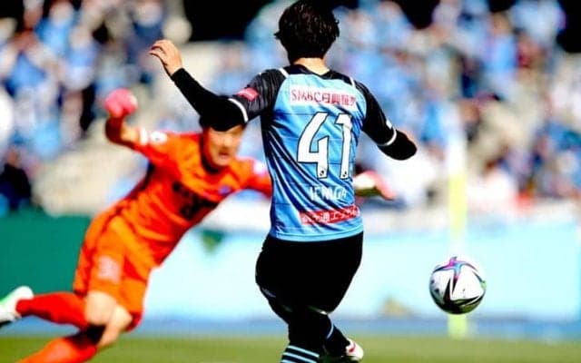 なぜJリーグで背番号「41」が急増しているのか？　単なる空き番号がトレンド化した源流を探る