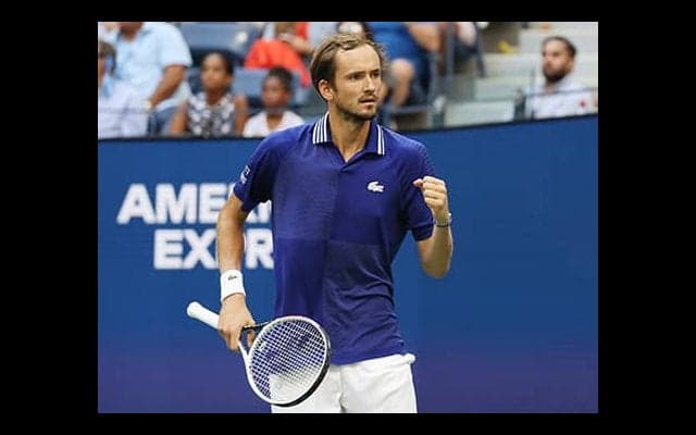 メド 全米OP2年ぶりの決勝へ