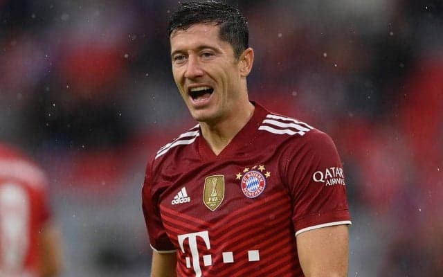 空手の黒帯、体育の学士に栄養学、レヴァンドフスキの奥さんは超ハイスペック