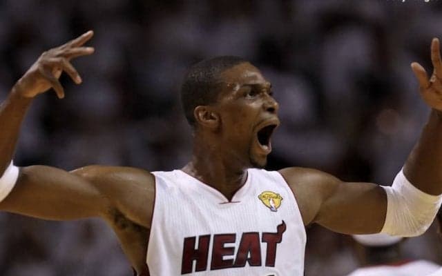 クリス・ボッシュがオレンジジャケット姿をSNSで投稿「明日が待ち遠しいよ」