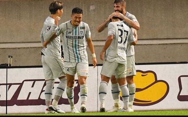 福岡が敵地カシマも攻略して3連勝！　シーズンダブル許した鹿島は公式戦3連敗【明治安田J1第28節】